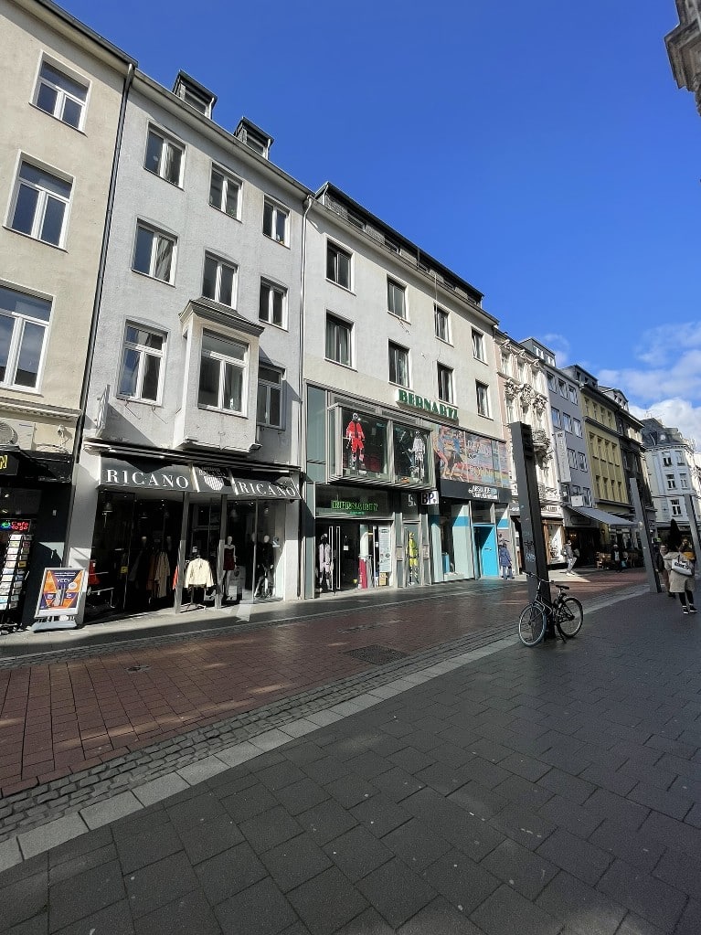 Im Herzen der Bonner Innenstadt: Charmantes Wohn- und Geschäftshaus in der Fußgängerzone!