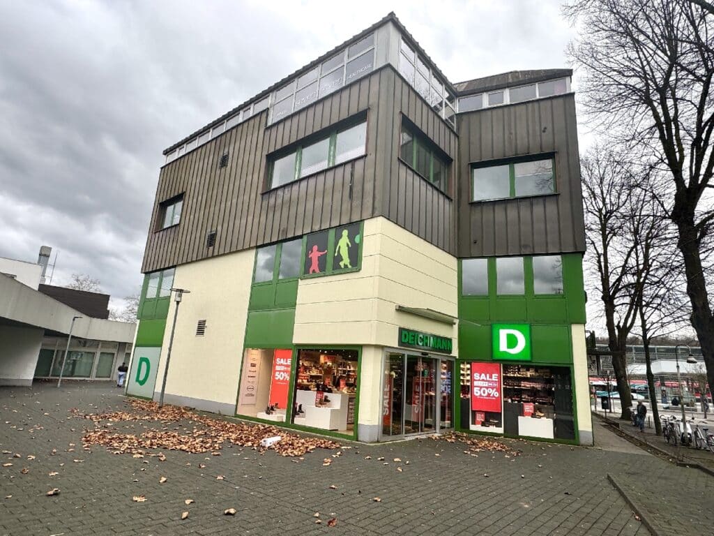 Hennef-Zentrum: Großflächige Lagerfläche mit ca. 488 m² zur Miete in TOP-Lage von Hennef!